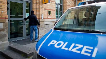 Eingang zur Wache der Bundespolizei in Hannover. Hier sollen die Misshandlungen stattgefunden haben.
