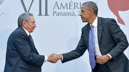 Barack Obama und Raul Castro in Panama.