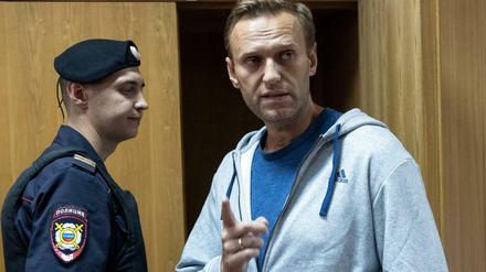 Liegt noch immer in der Berliner Charité: Alexej Nawalny. In Russland hat die Polizei unterdessen Vorermittlungen eingeleitet.