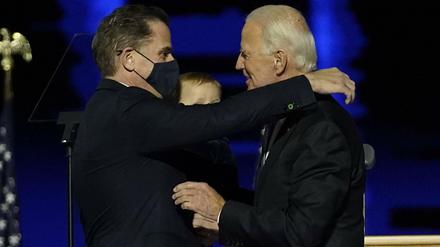 Hunter Biden gratuliert seinen Vater Joe Biden zum Wahlsieg. Nun stehen beide unter Druck.