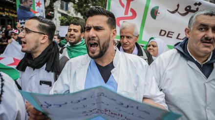 Massendemonstrationen gab es in Algerien auch von Medizinern.