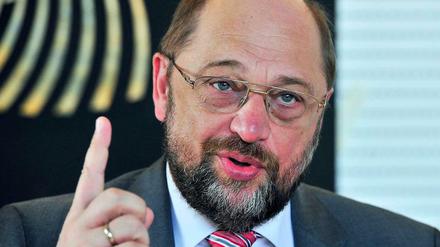 Der Chef des EU-Parlaments, Martin Schulz (SPD), fordert eine schärfere Überwachung von Dschihadisten, die nach Europa zurückkehren.