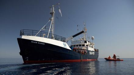 Das Seenotrettungsschiff „Alan Kurdi“ im Einsatz.