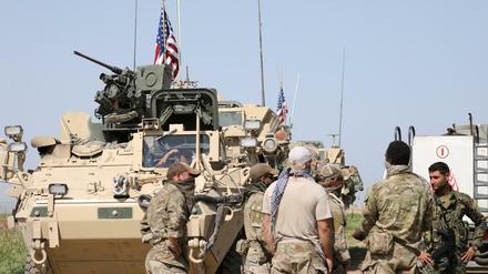 Gemeinsam gegen den IS: Kurdische Kämpfer und US-Soldaten