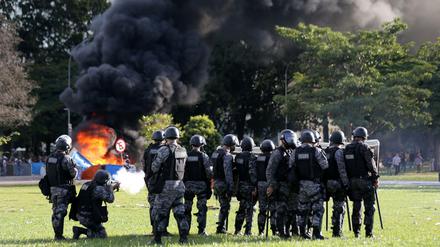 Bei den Straßenkämpfen in Brasilia unterstützten 1500 Soldaten die Polizei.