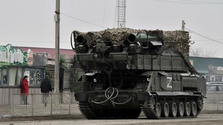 Russischer Raketenwerfer. Moskau wirft Kiew vor, einen Angriff mit Chemiewaffen vorzubereiten.