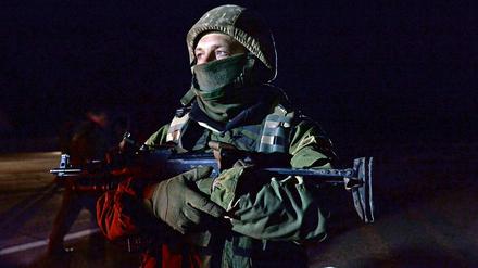 Ein ukrainischer Soldat in der Nähe von Donezk.