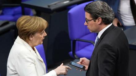 Mehr tun beim Mobilfunk: Andreas Scheuer (CSU) mit Bundeskanzlerin Angela Merkel (CDU) 