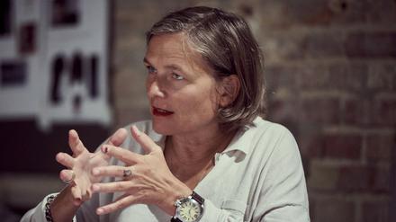 Die Regisseurin Bettina Jahnke ist seit 2018 Intendantin des Hans Otto Theaters. Am 11.9. hat ihre Inszenierung "Vögel" Premiere.