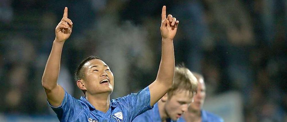 Chong Tese bejubelt sein spätes Tor zum 1:0 für Bochum.