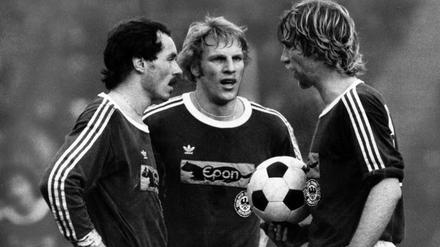 Benny Wendt (Mitte, hier mit Winfried Berkemeier (li.) und Jürgen Schulz) und TeBe landeten einen Coup gegen Hertha BSC. 