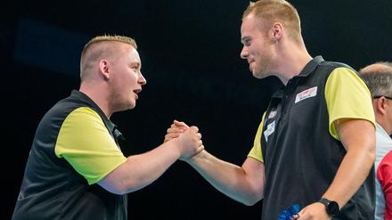 Teamstark. Martin Schindler (l.) und Max Hopp vertreten Deutschland beim World Cup of Darts.