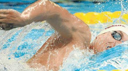 Armzug um Armzug. Paul Biedermann nähert sich bei der Schwimm-WM in Schanghai der Bronzemedaille über 400 Meter Freistil. Foto: dapd