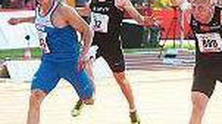 Kurs Moskau. Julian Reus (l.) wird Deutscher Meister über 100 Meter. Foto: dpa