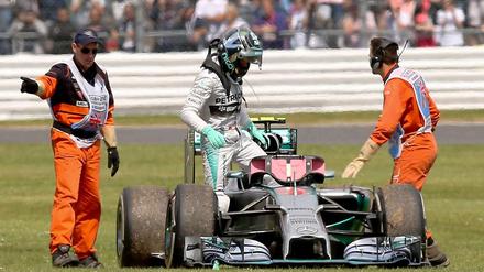 Nico Rosberg muss seinen Mercedes vorzeitig abstellen - erstmals in dieser Saison.