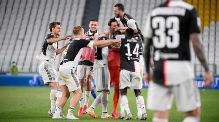 Jubeltrubel: Juventus Turin holte sich die neunte Meisterschaft in Folge.