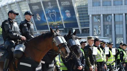Die Polizei von Kiew bereitet sich schon seit Wochen intensiv auf das Champions-League-Finale vor. 