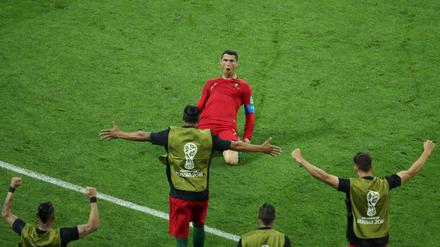 Zum ersten. Cristiano Ronaldo feiert seinen Führungstreffer.