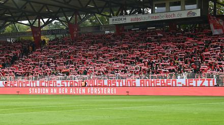 Der 1. FC Union will am Samstag gegen Hertha erstmals nach mehr als anderthalb Jahren wieder vor vollem Haus spielen. 