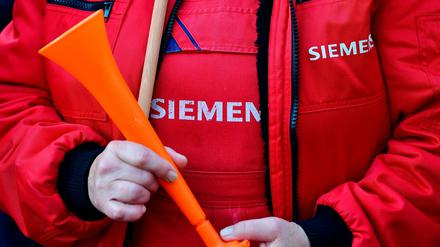 Protest. Am Freitag gingen bundesweit Siemensianer auf die Straße, in Berlin allein 750.