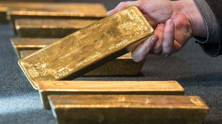 Die Bundesbank präsentierte am Donnerstag einige der Goldbarren in ihrer Zentrale in Frankfurt.  