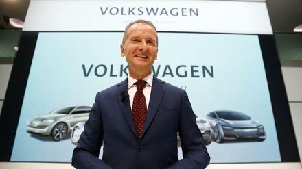 Für eine Milliarde Euro muss VW-Chef Herbert Diess viele Autos verkaufen.