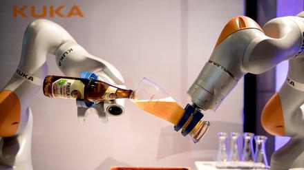 Die Augsburger Robotik-Firma Kuka wurde 2016 von dem chinesischen Unternehmen Midea gekauft.