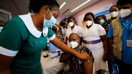 Start einer Covid-19-Impfkampagne in Ghana