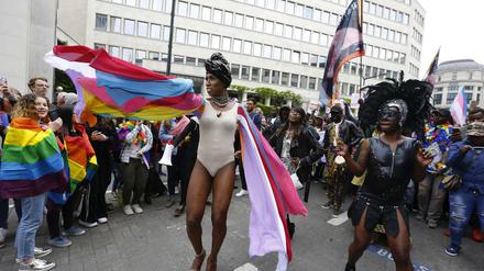 Teilnehmende der Belgian Pride Parade zur Unterstützung der Rechte von homo-, bi- und transsexuellen Menschen.